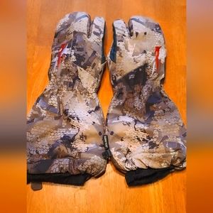 SITKA Optifade Gore-Tex NWOT Trigger Mitten Size M